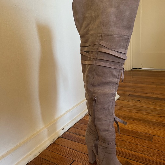 Shoe Dazzle Taupe Over the Knee Boots - Picture 9 of 9